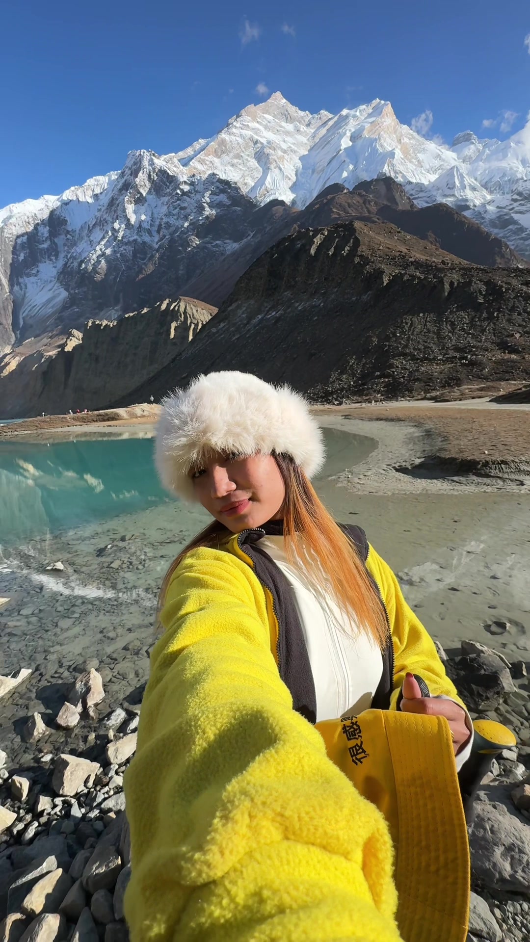 @Poonam ᥫ᭡