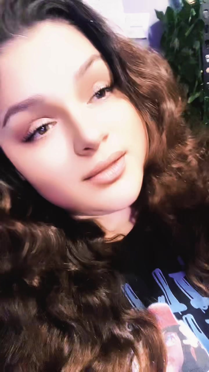 @AnGee_