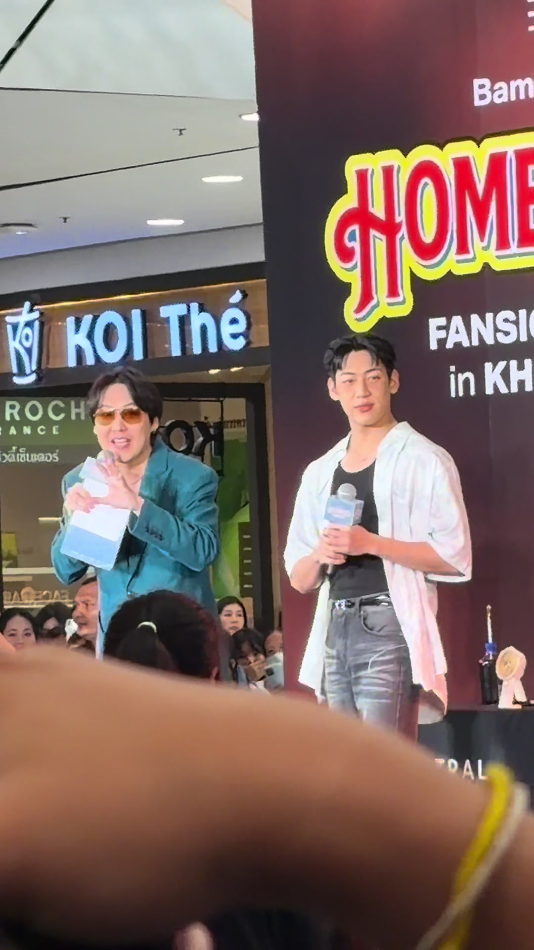 @ผู้ใช้บัญชีเลือดสี💜❤️