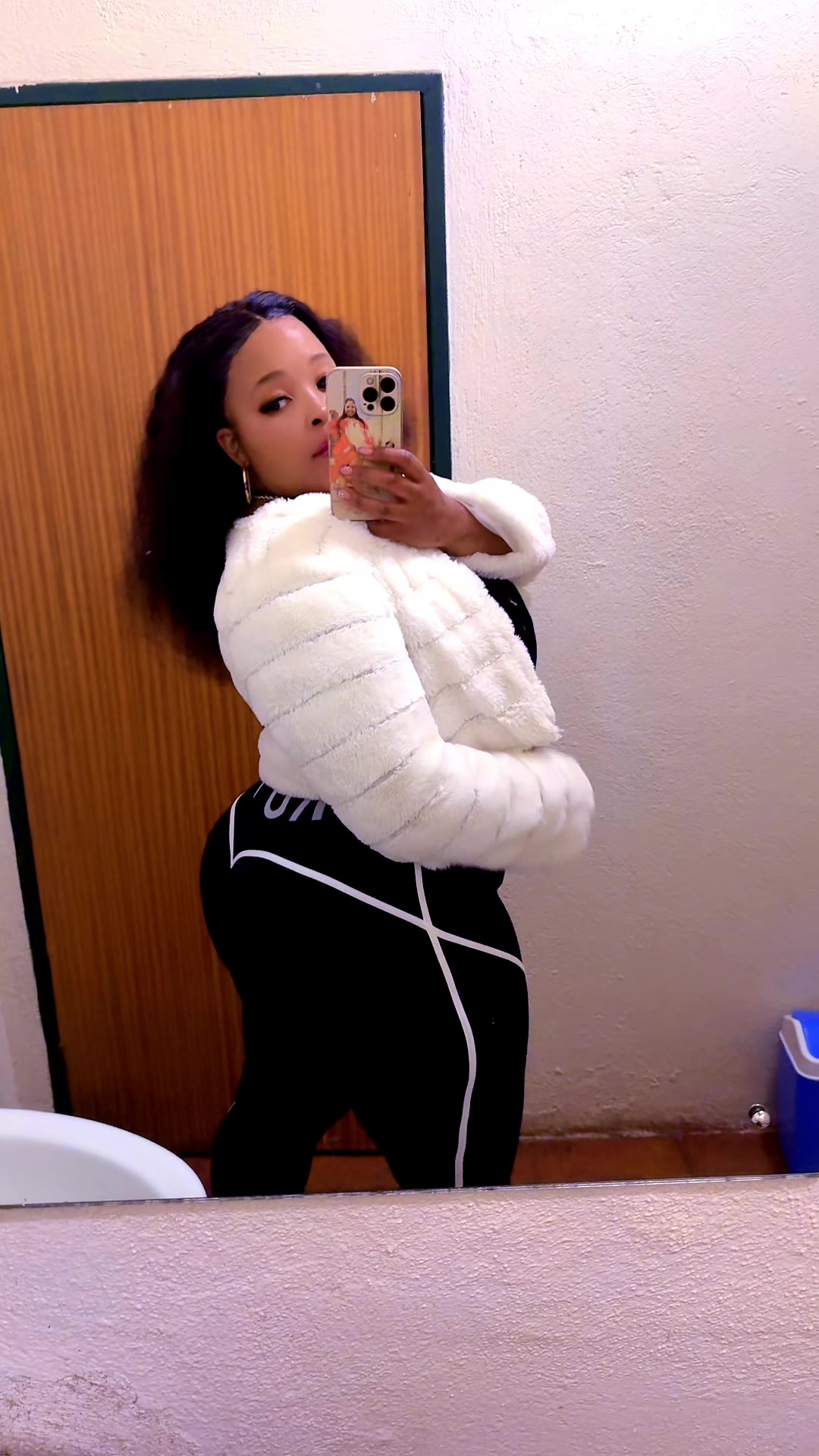 @Curvilicious 🥰F