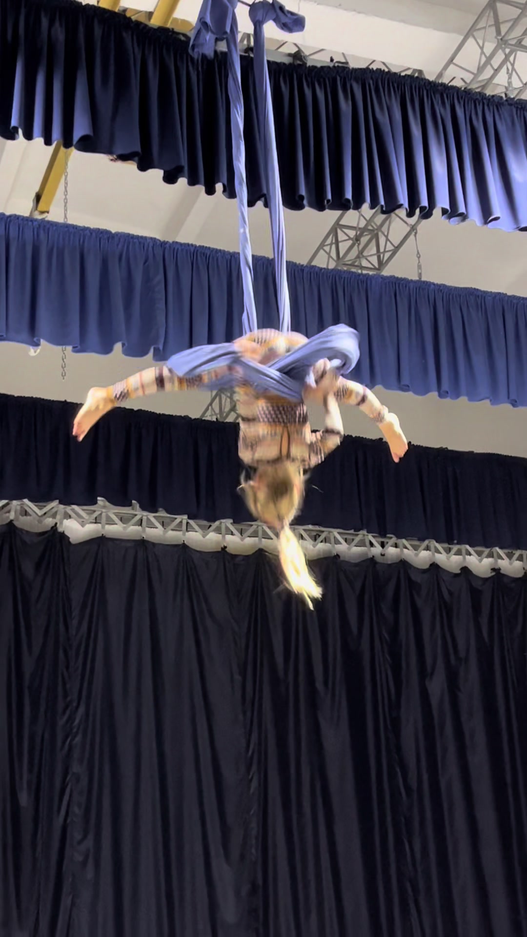 @Aerial monk studio