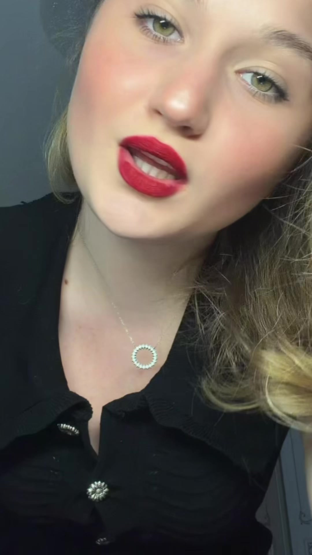 @вика