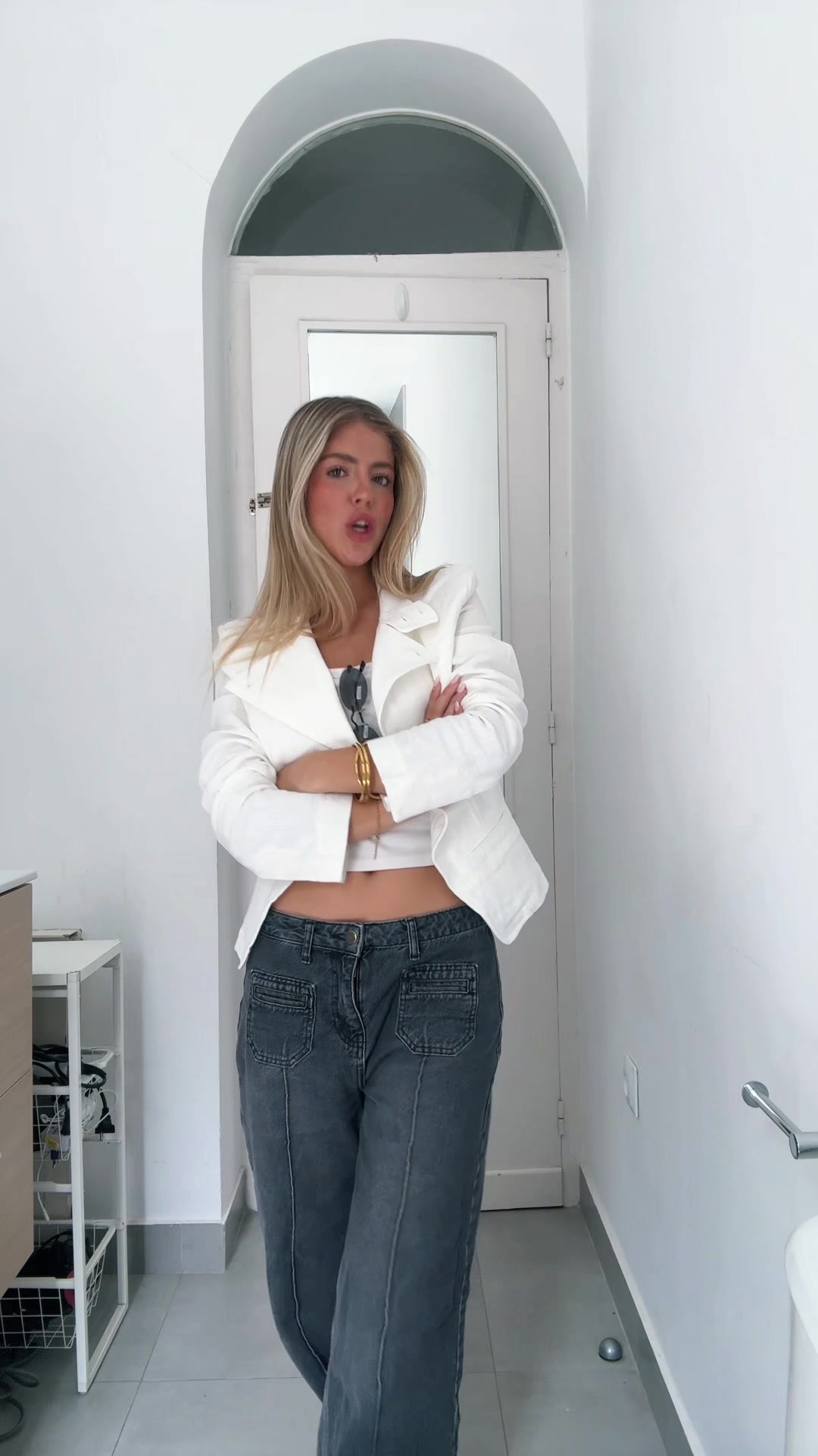 @karmons_