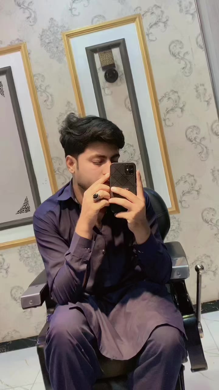 @👑عزیر~Pathan🤍🌼