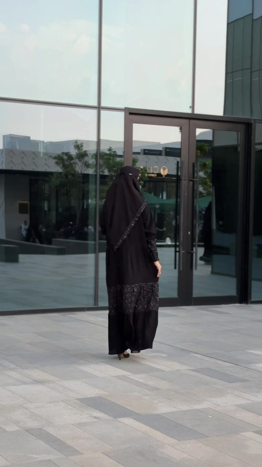 @عبايات يونا (فرع أبها)