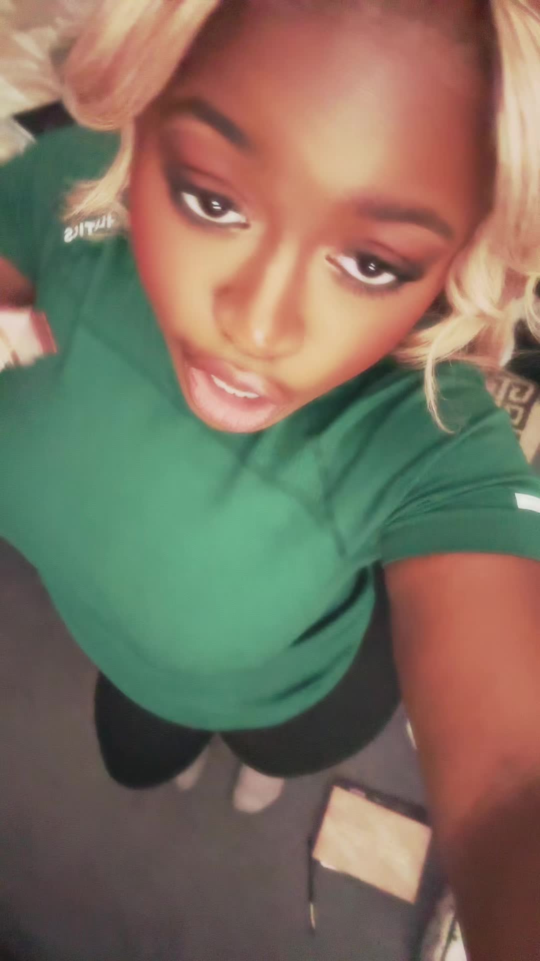 @Kanyinsola🤍