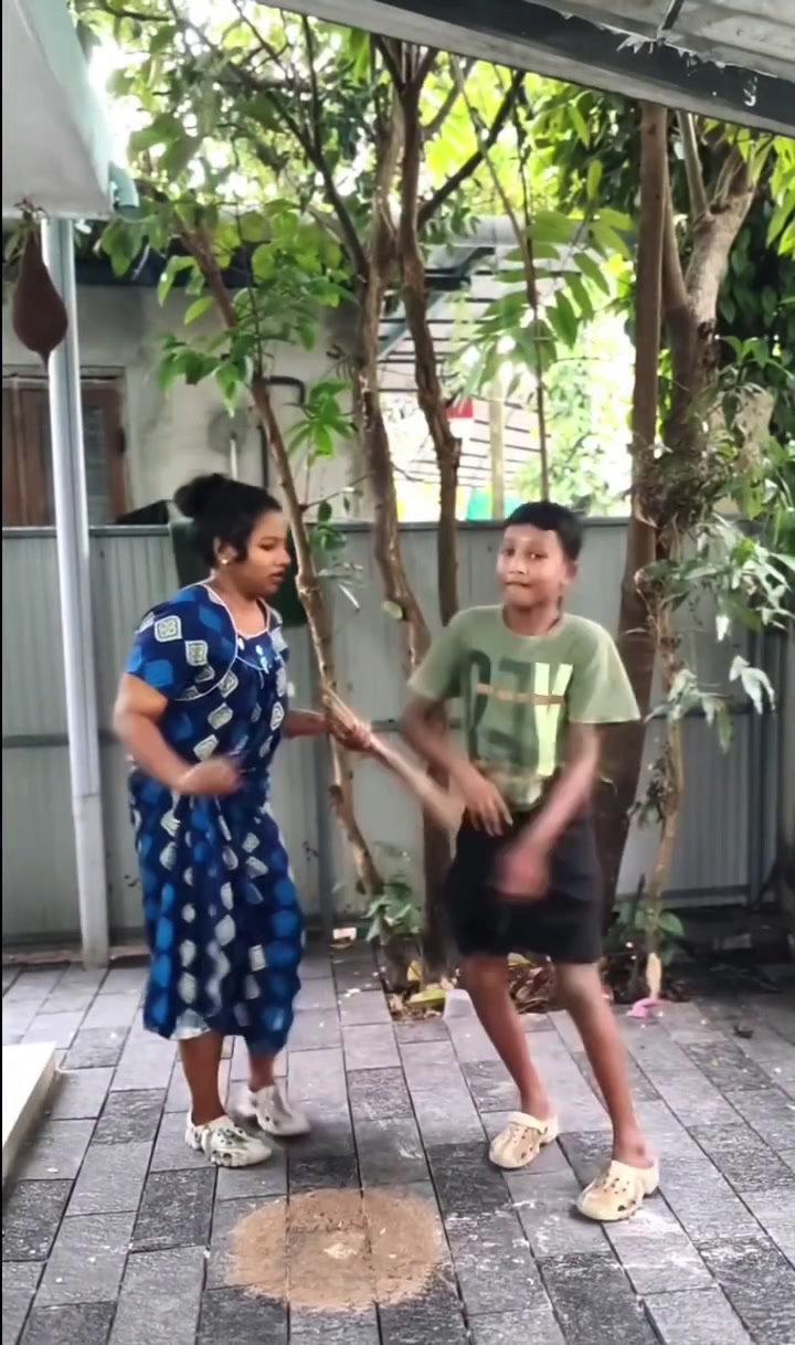 @മഞ്ഞ_കിളി💃