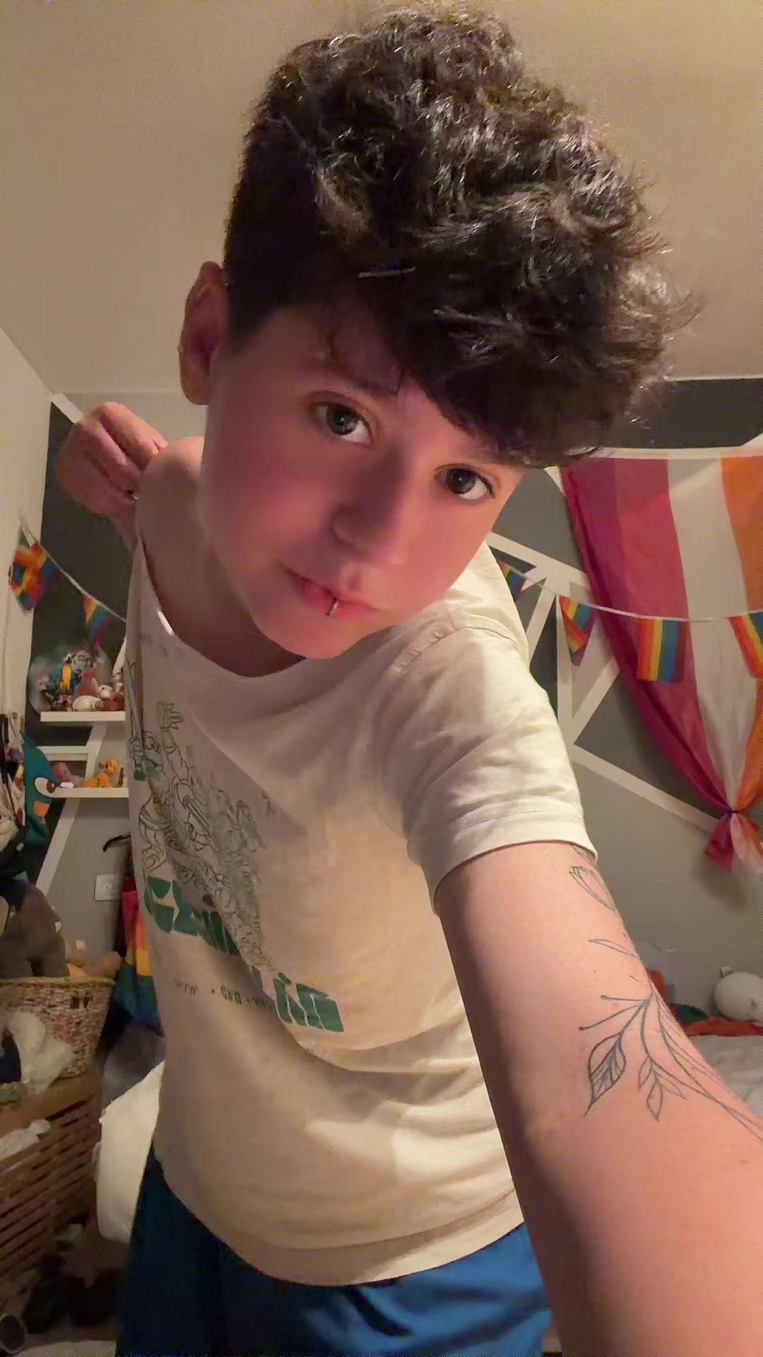 @Niv_💜💚