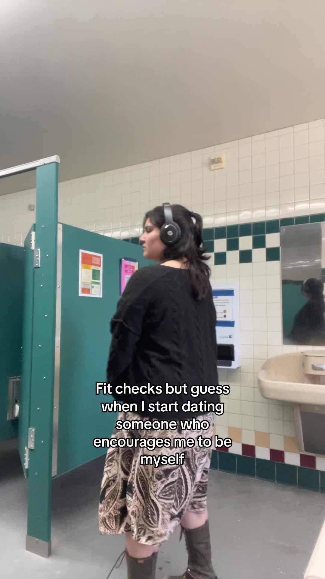 @☾⋆｡mara_the_mango 𖦹&deg;✩