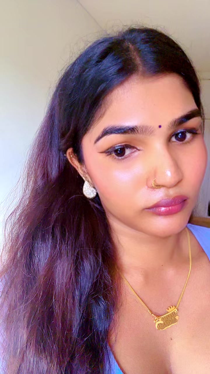 @கள்ளி ராணி👑♥️💋🇨🇭