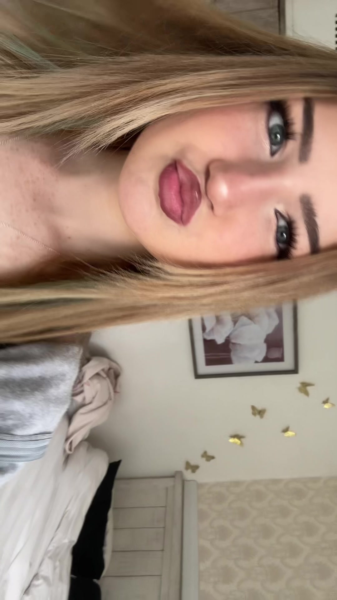 @Alice in 𝔀𝓸𝓷𝓭𝓮𝓻𝓵𝓪𝓷𝓭