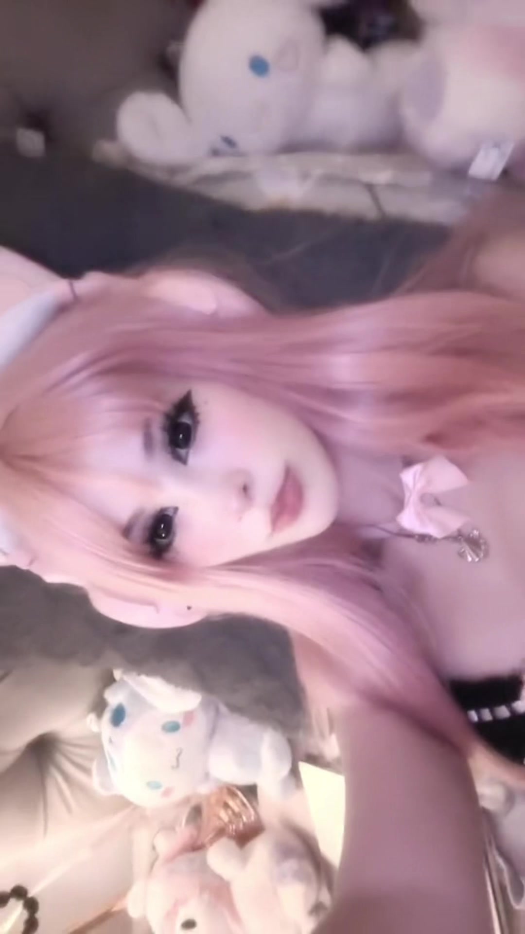 @M⋆୨♡୧⋆