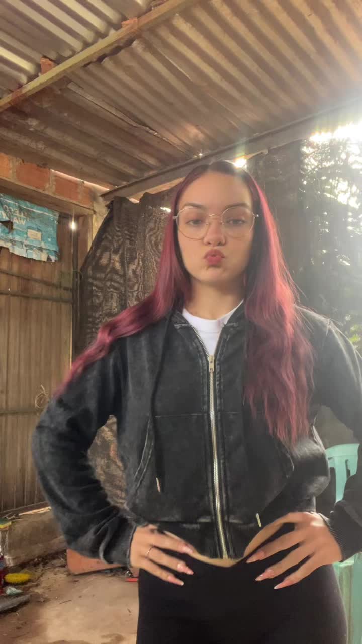 @camilezcano__