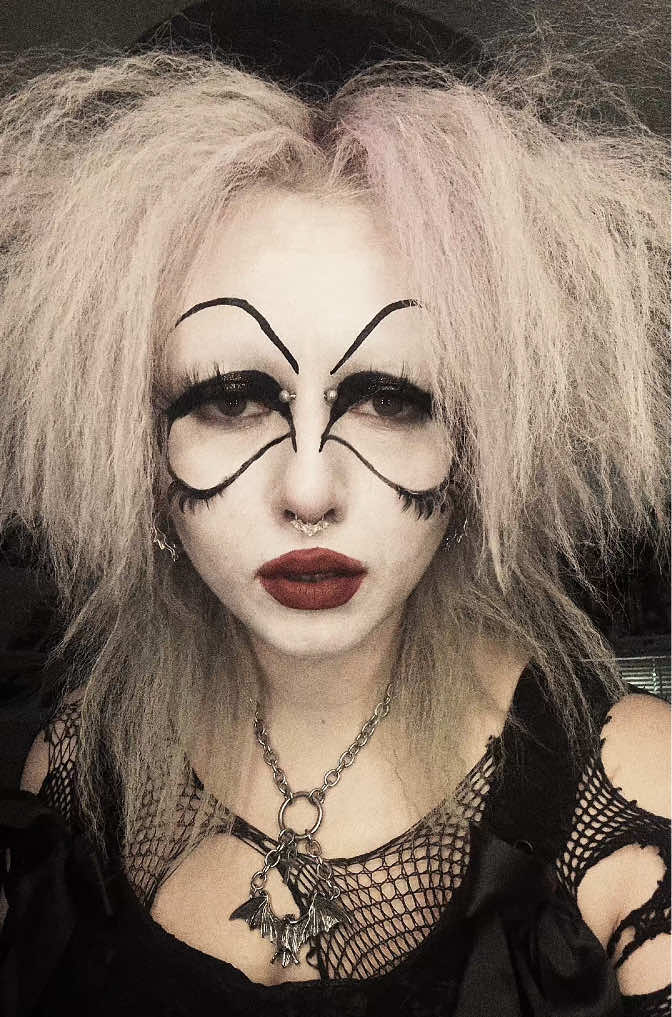 @dollygoth666