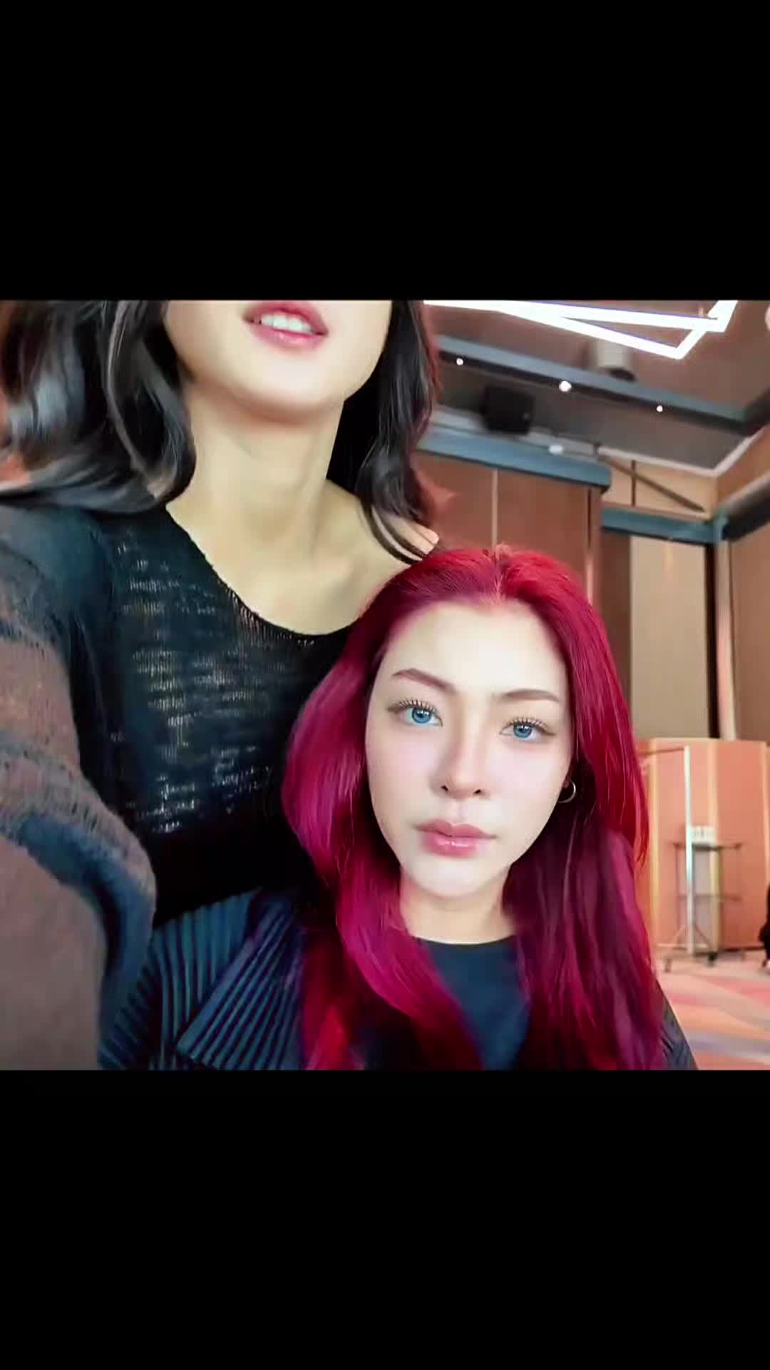 @HerBrokenEra