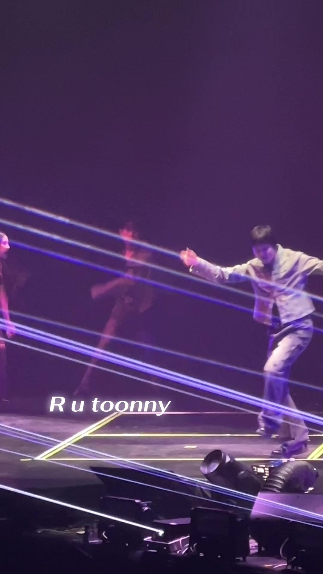 @R U Toonny