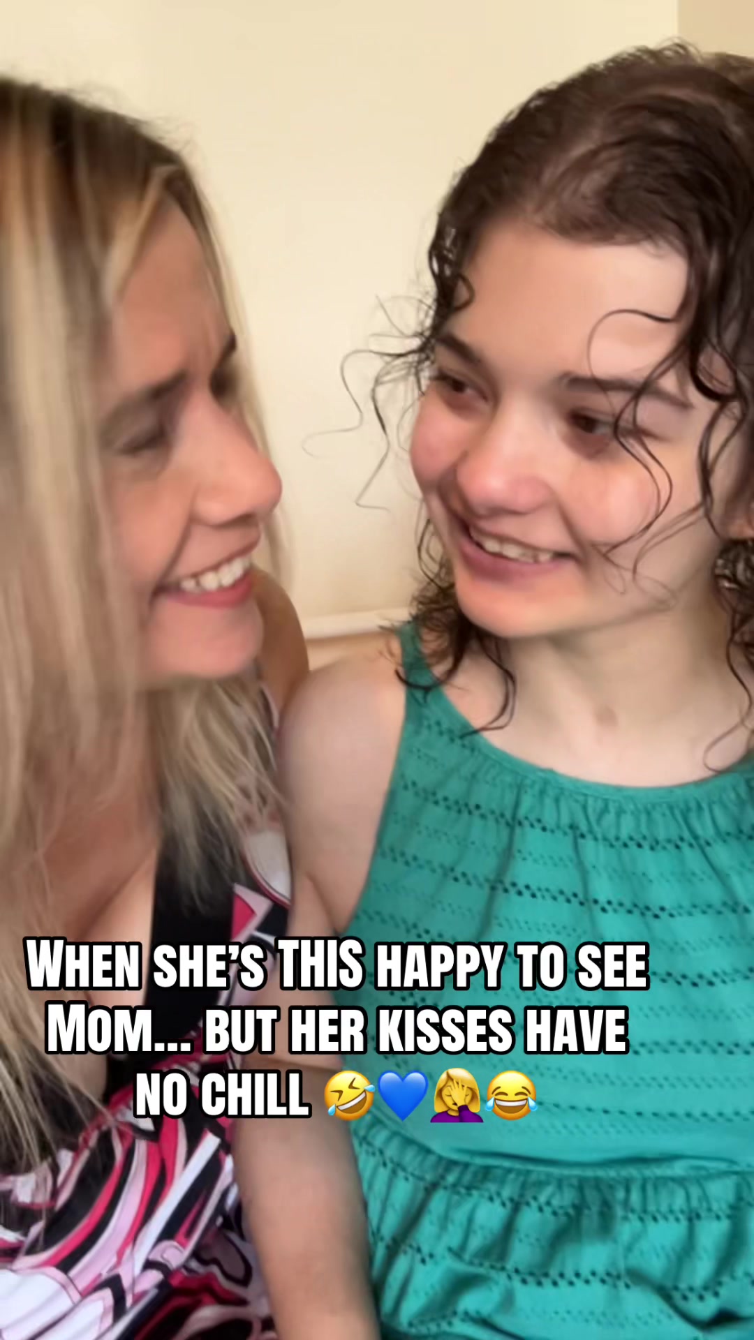 @Hotmomvibes