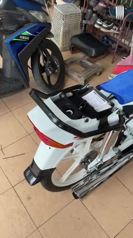 @liy ekzus custom