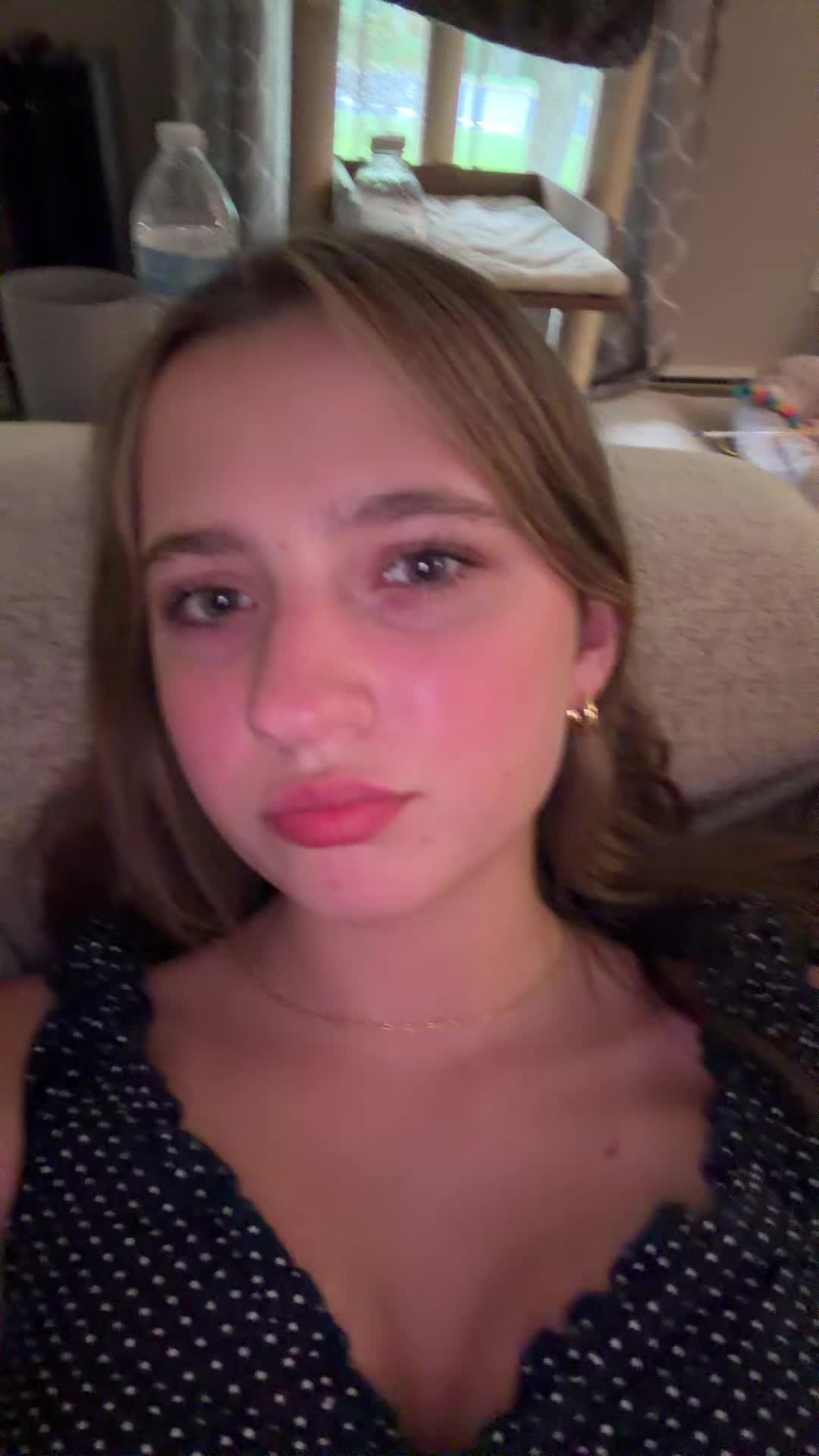 @??