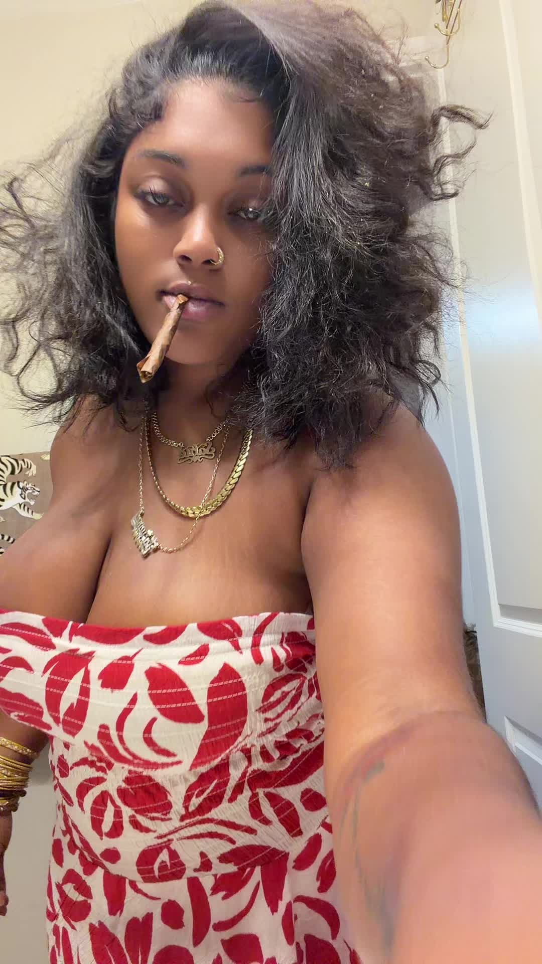 @Sheprettymoody