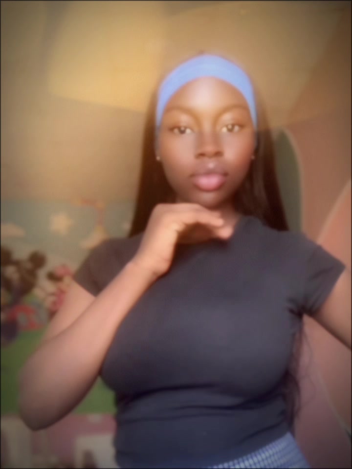@say hey to bella🌸🌷💗🍫