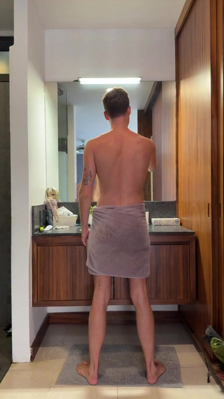 @Czechgaytwins1