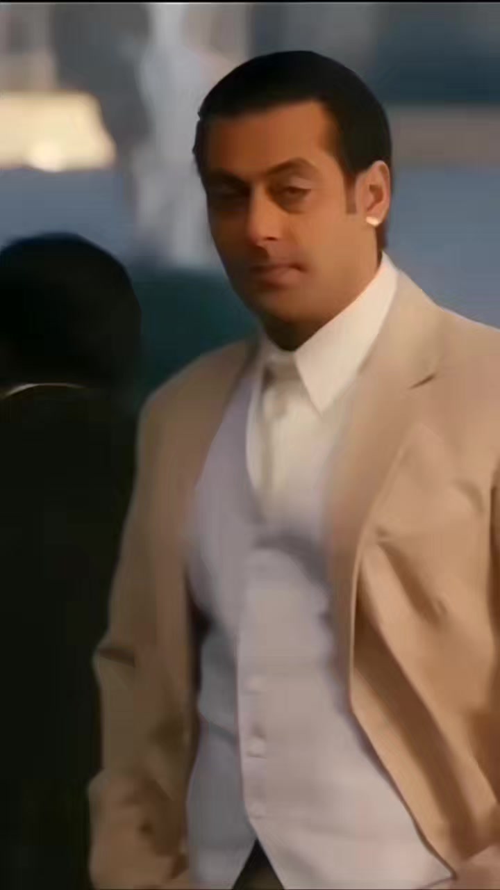 @Amjad Khan