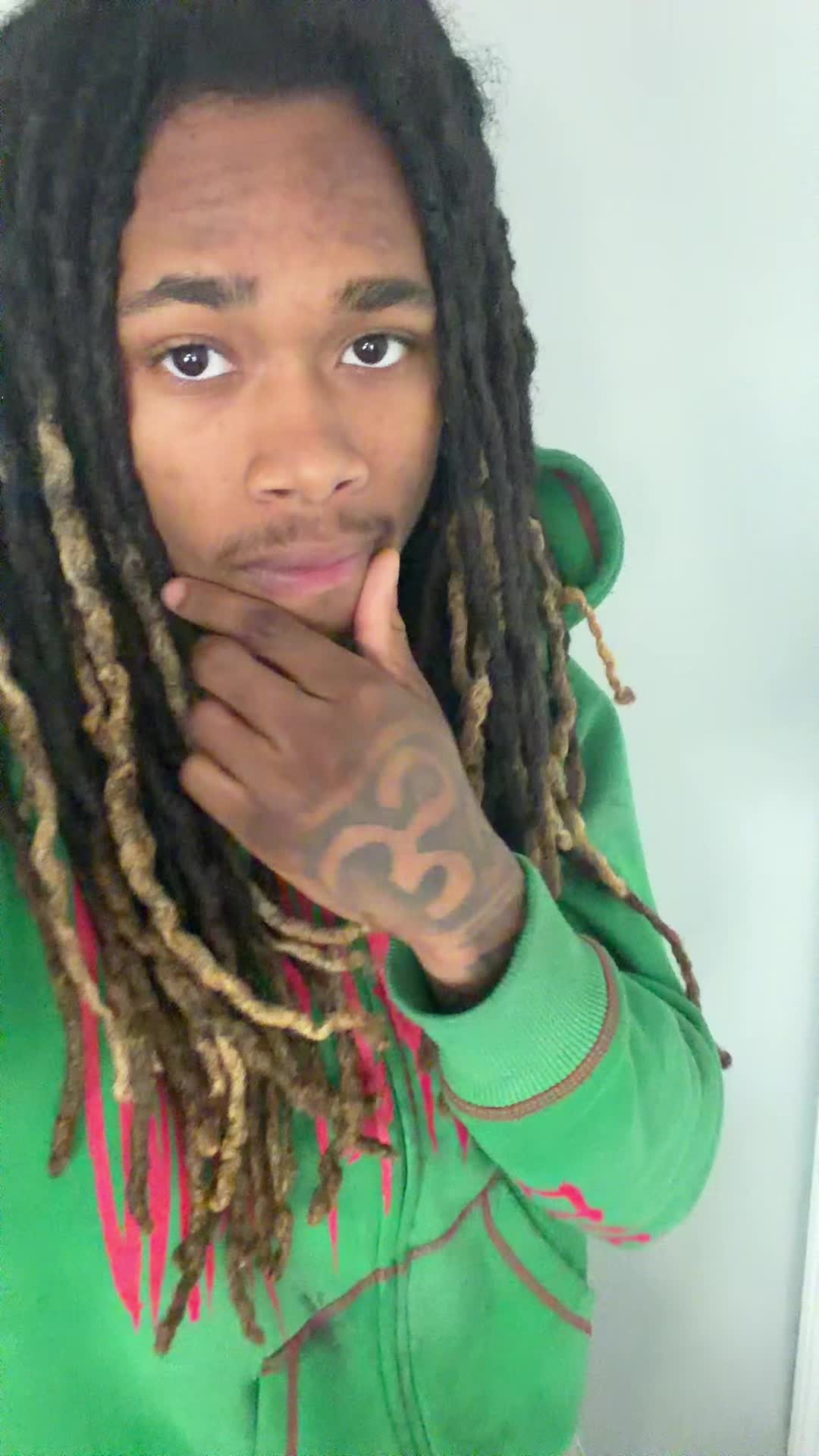 @Dee🔥🦁
