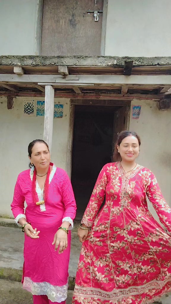 @🇳🇵☘️uma khatri🇳🇵☘️