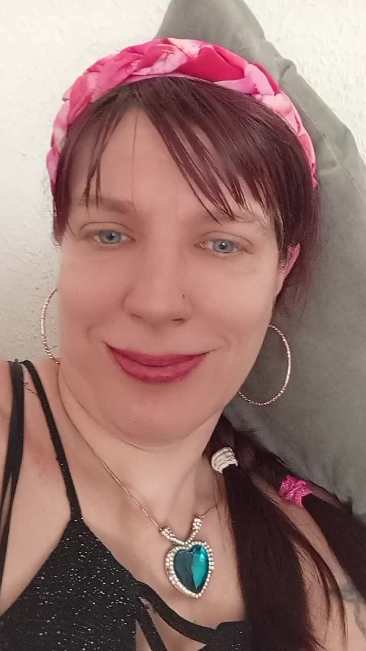 @CrazyAngelSteffi😜😜🥰🥰