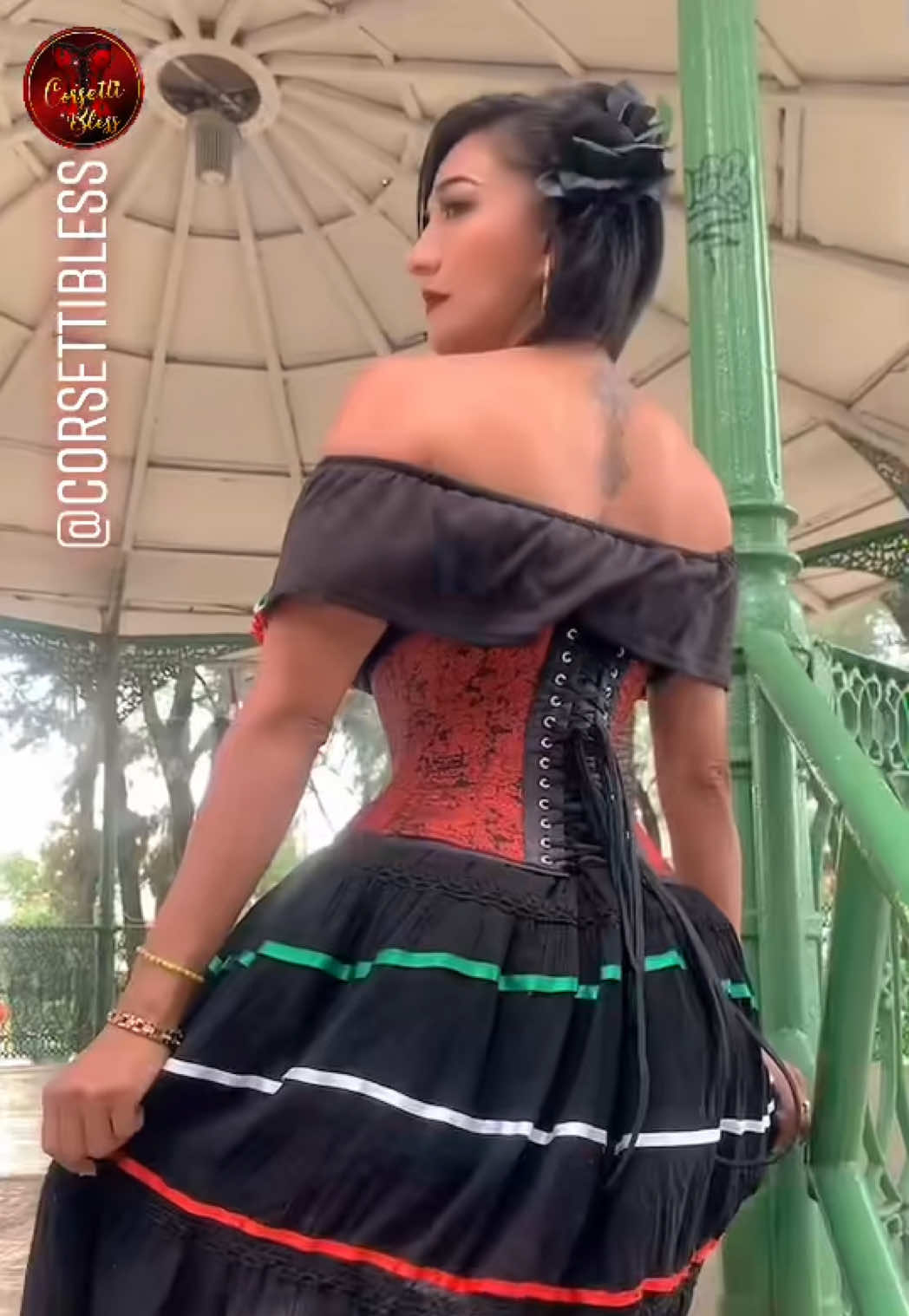 @Corsetti_Bless🥀🖤