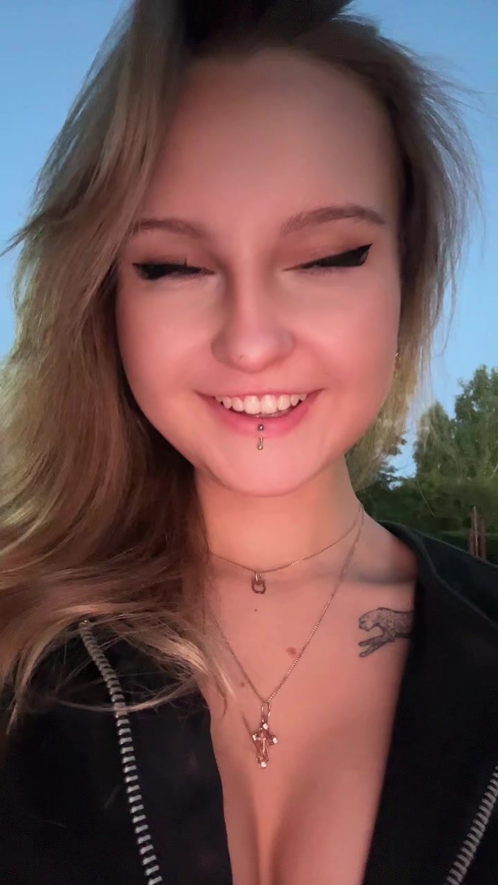 @аришкамилка🤍