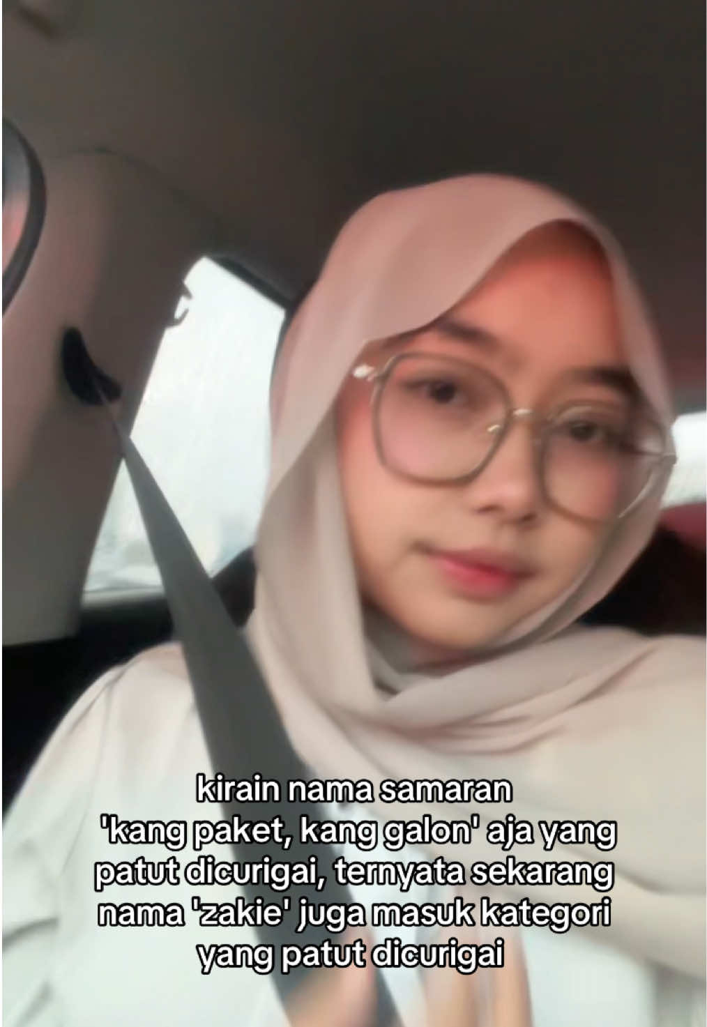 @yaeee