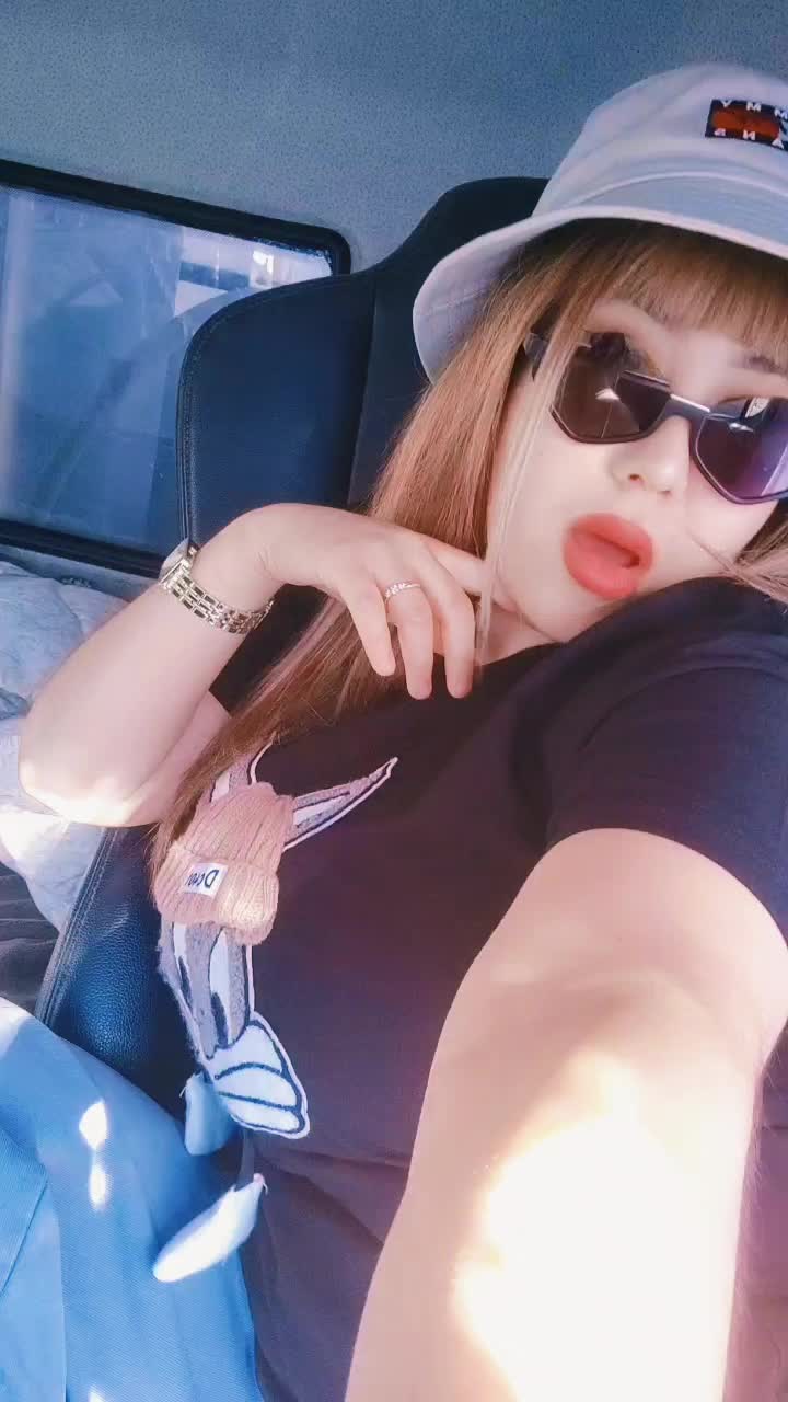 @Mira mir 👑🎓👒