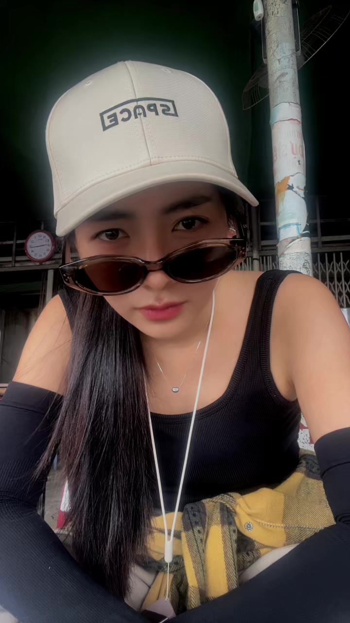 @trizzieviettrinh