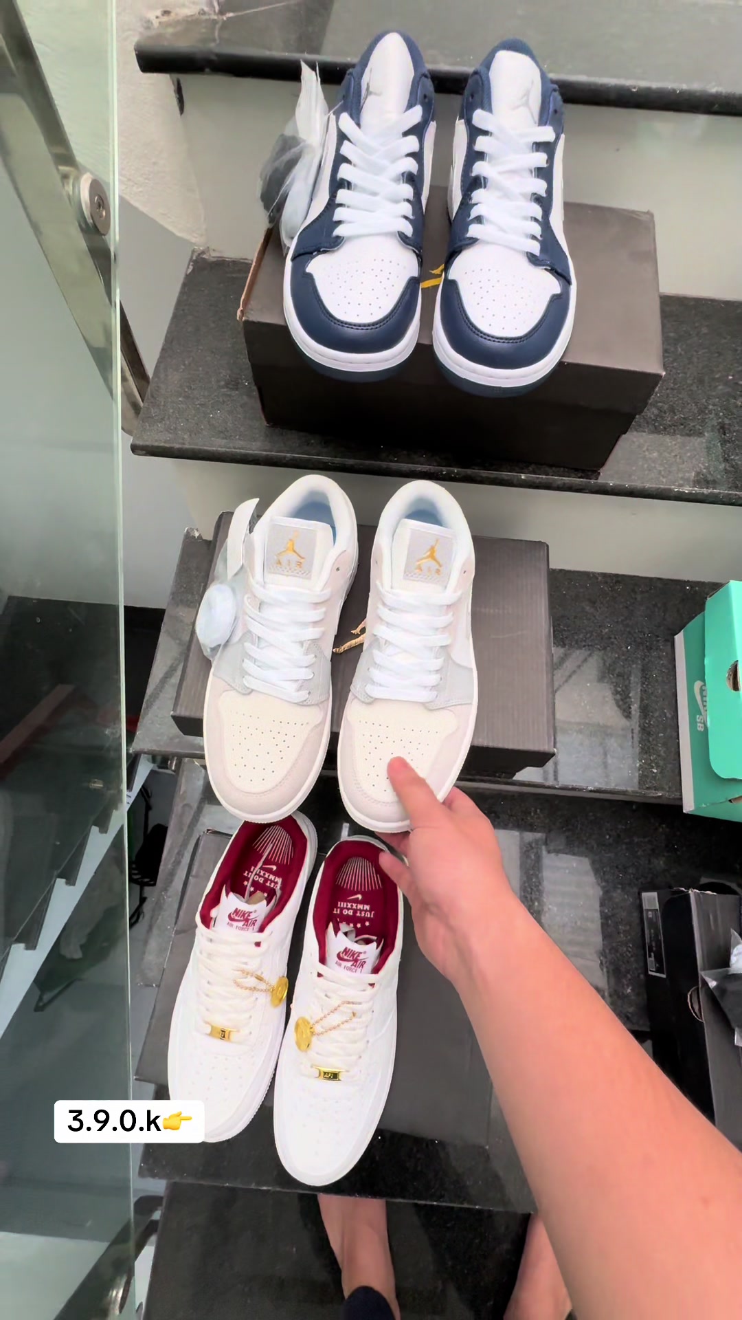 @SneakerLuxury19