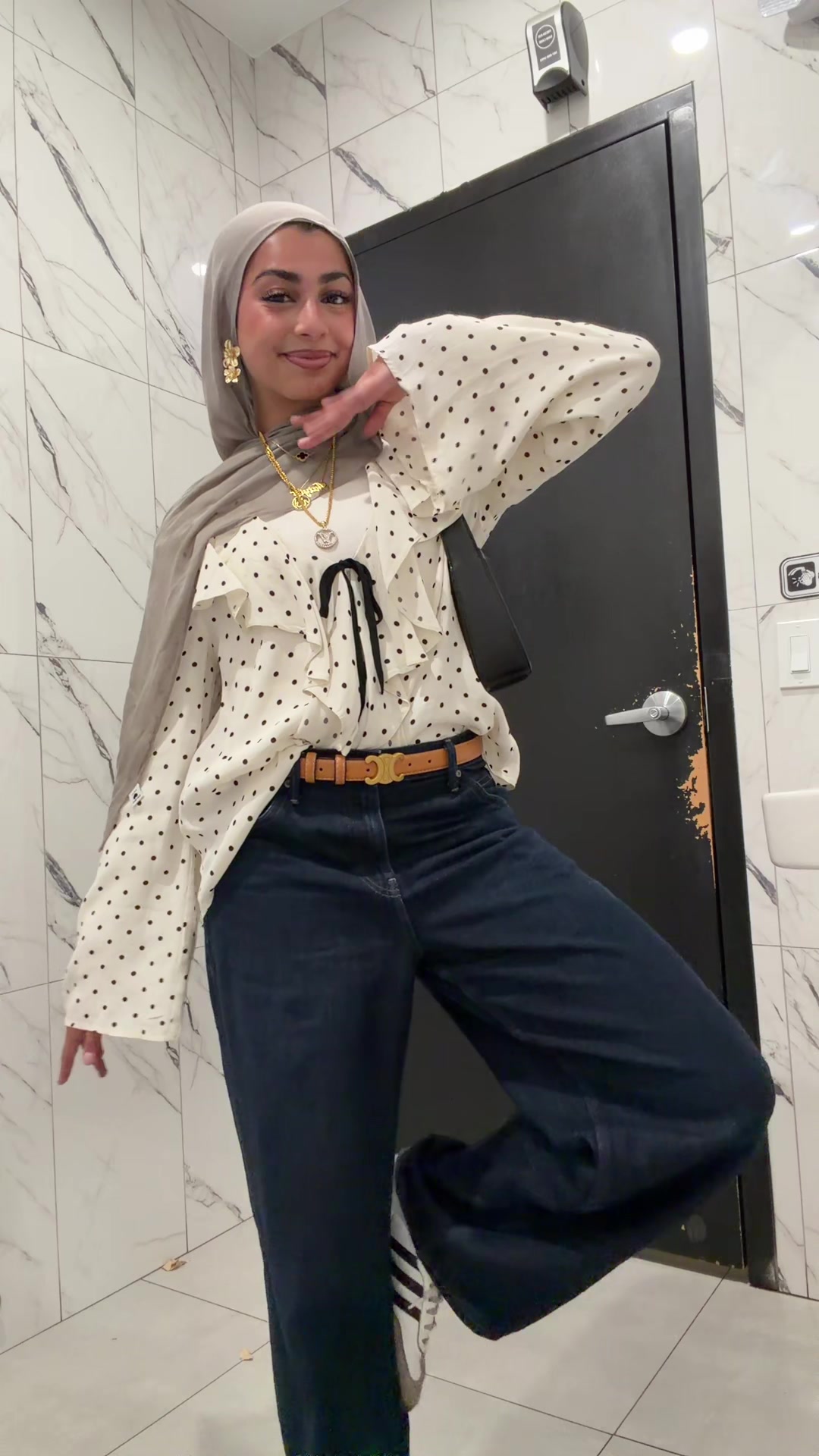 @aaiyla