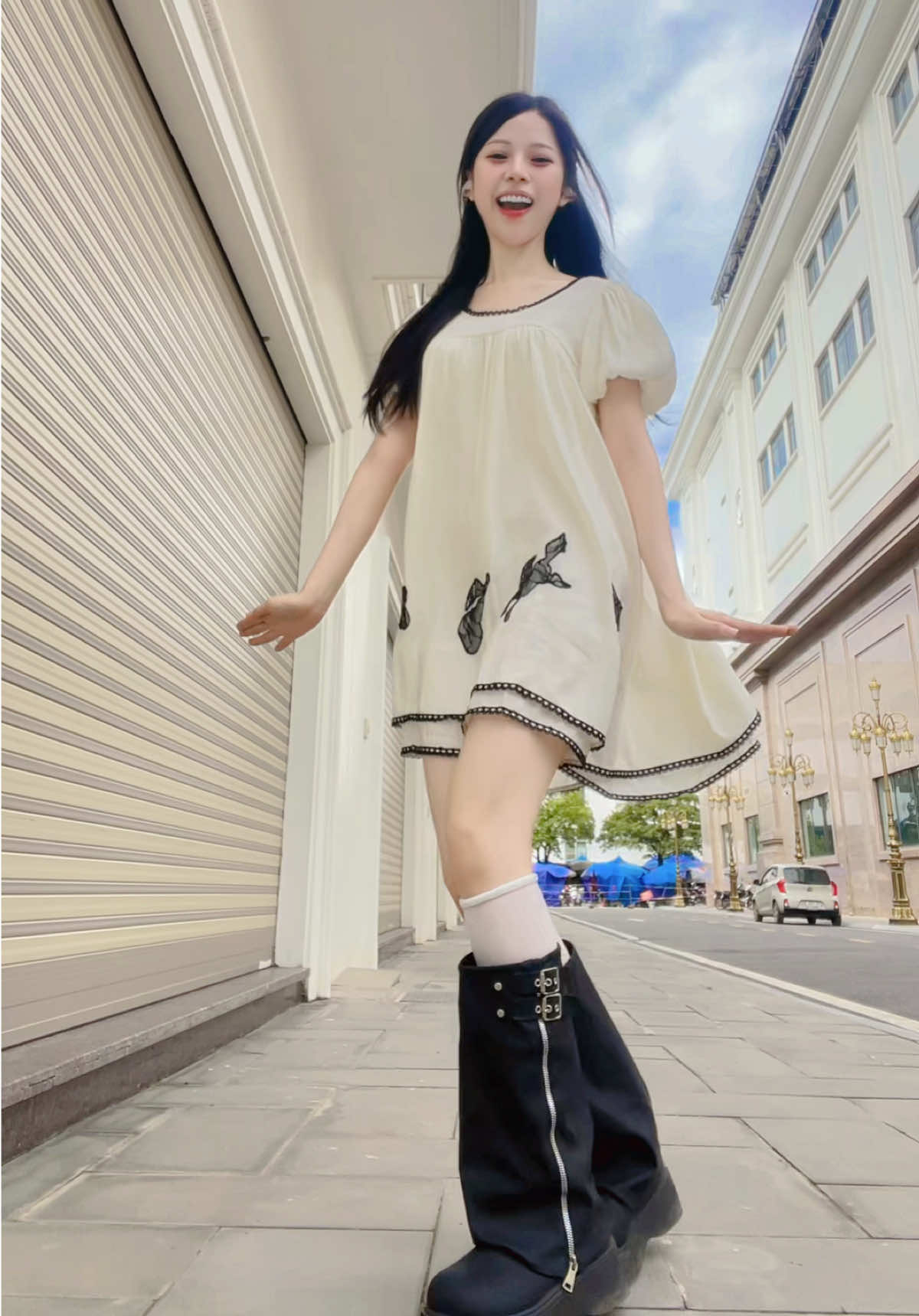 @Meow th&iacute;ch đi l&agrave;m