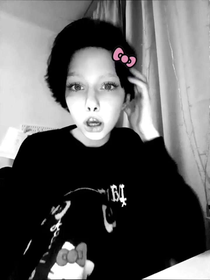 @кто я?👹