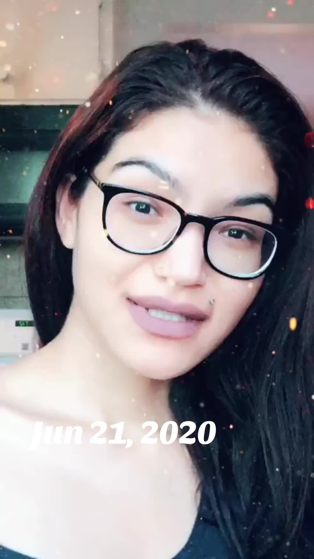 @A👭a