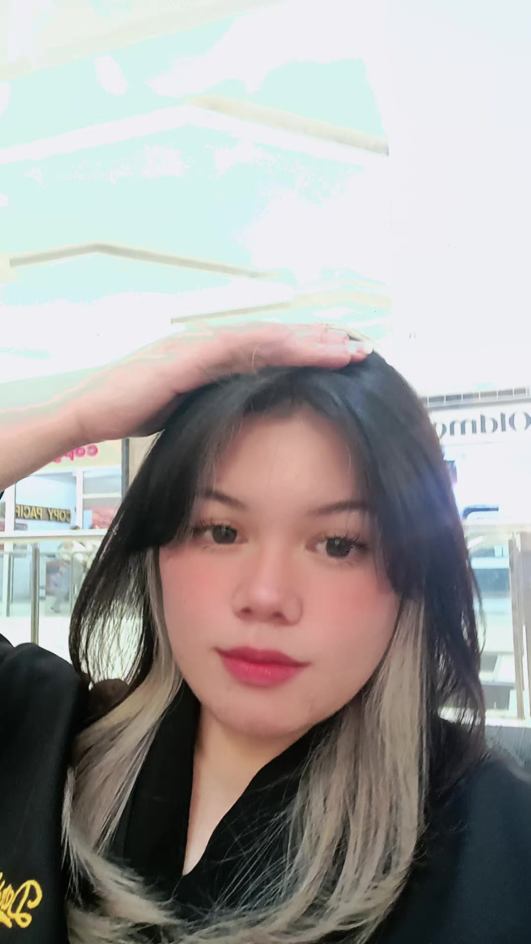 @hi_missviadnes
