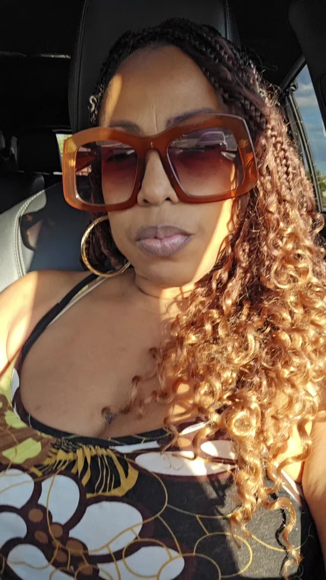 @ThatgirlE