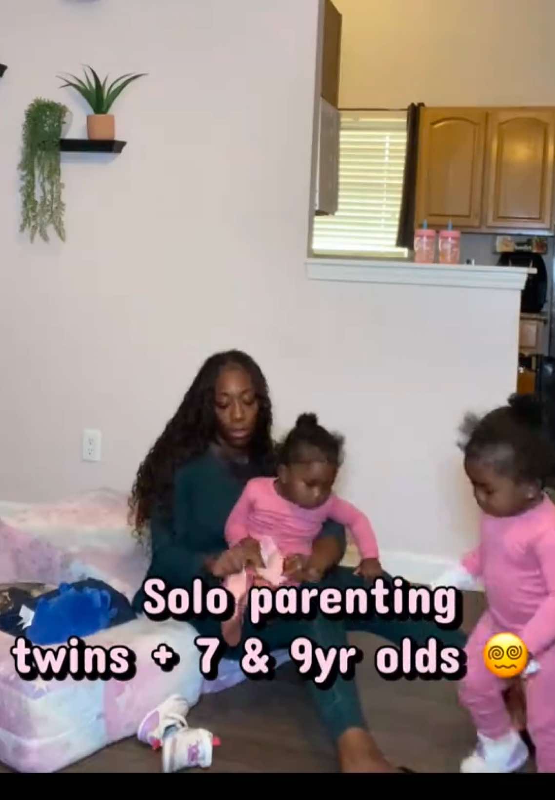 @twintasticpartyofsix