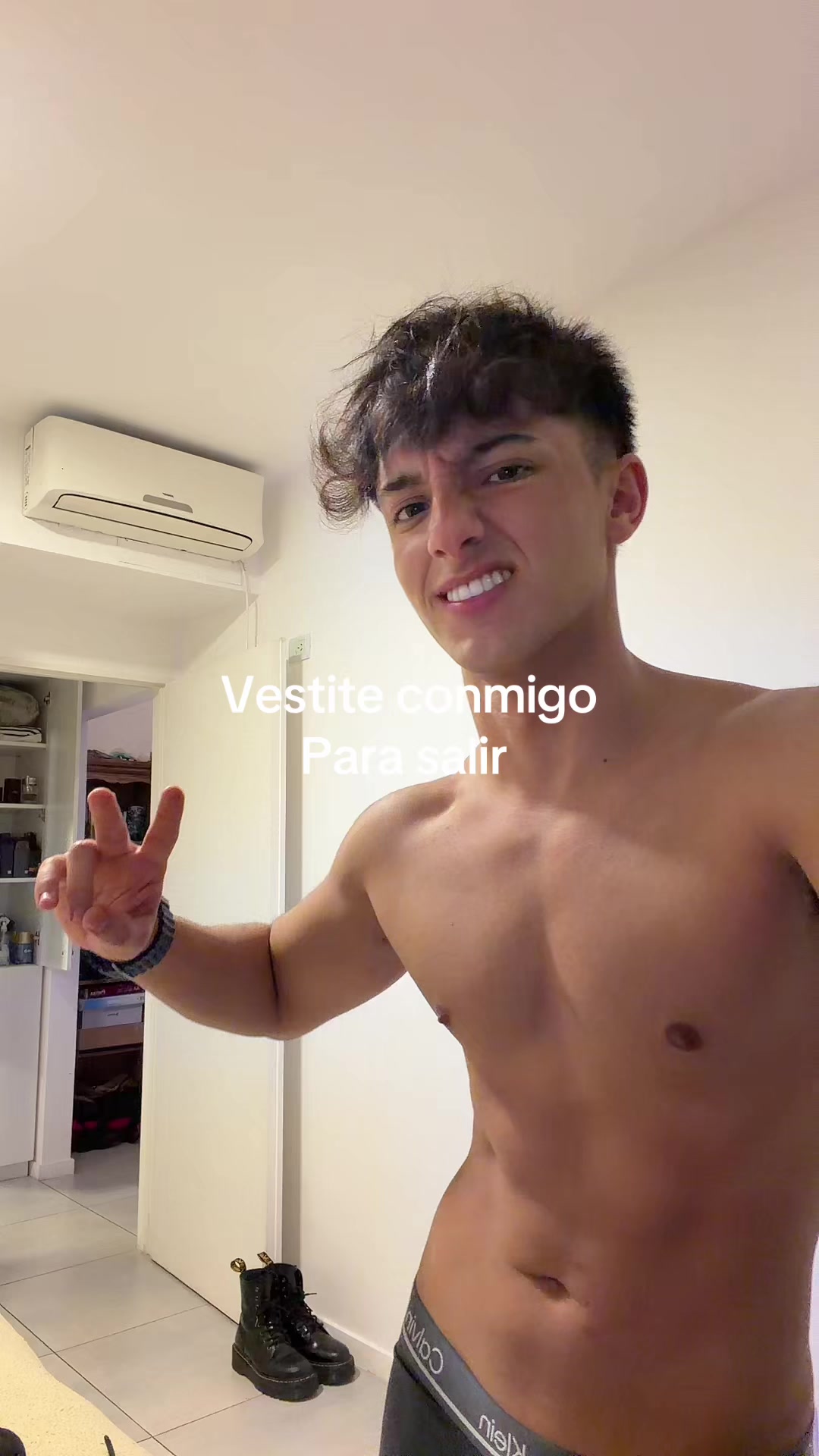 @🧍🏽