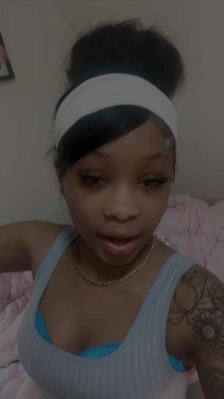 @_ms.h0lly_wood