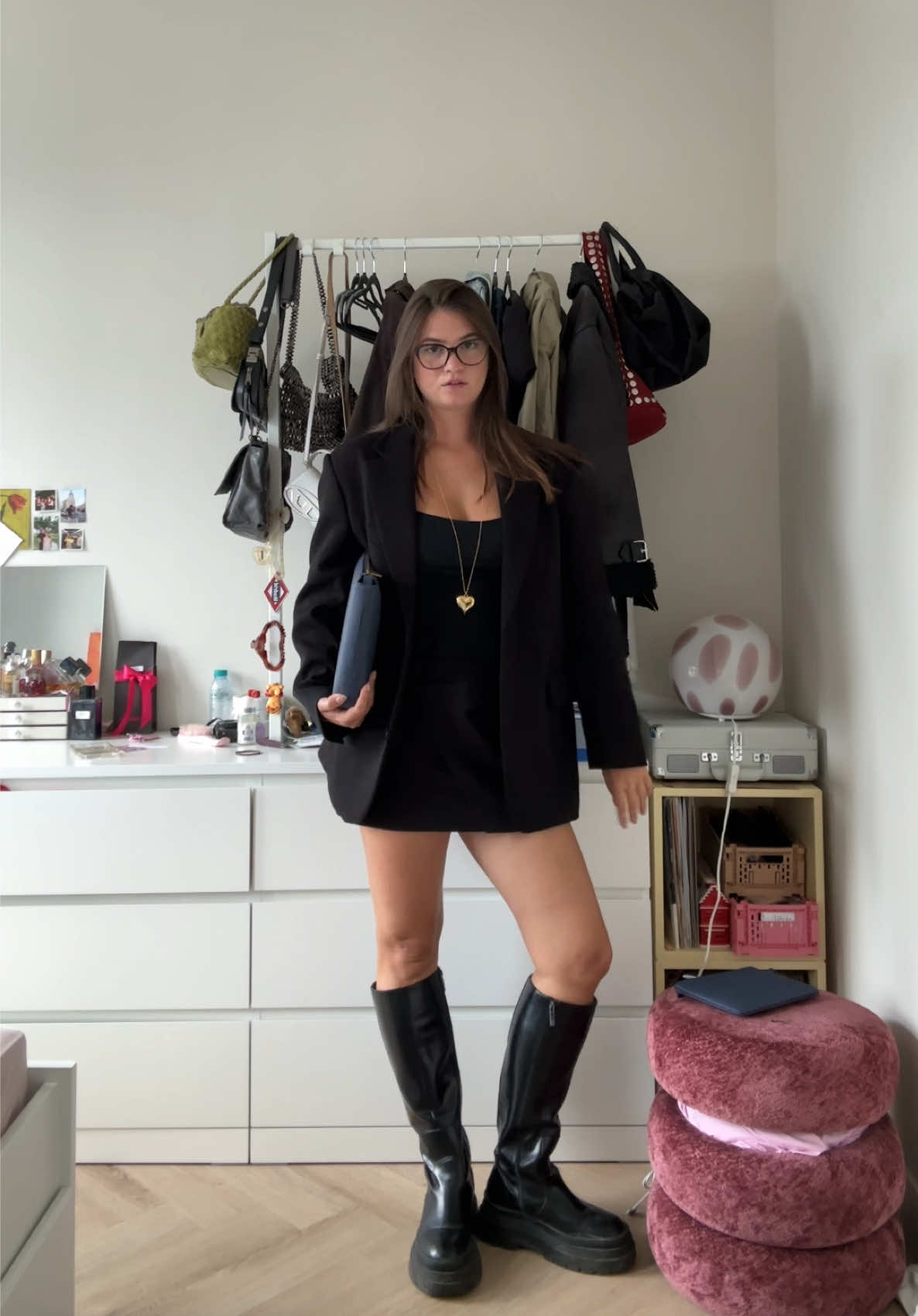 @Ana