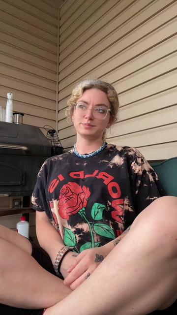 @curliefries_
