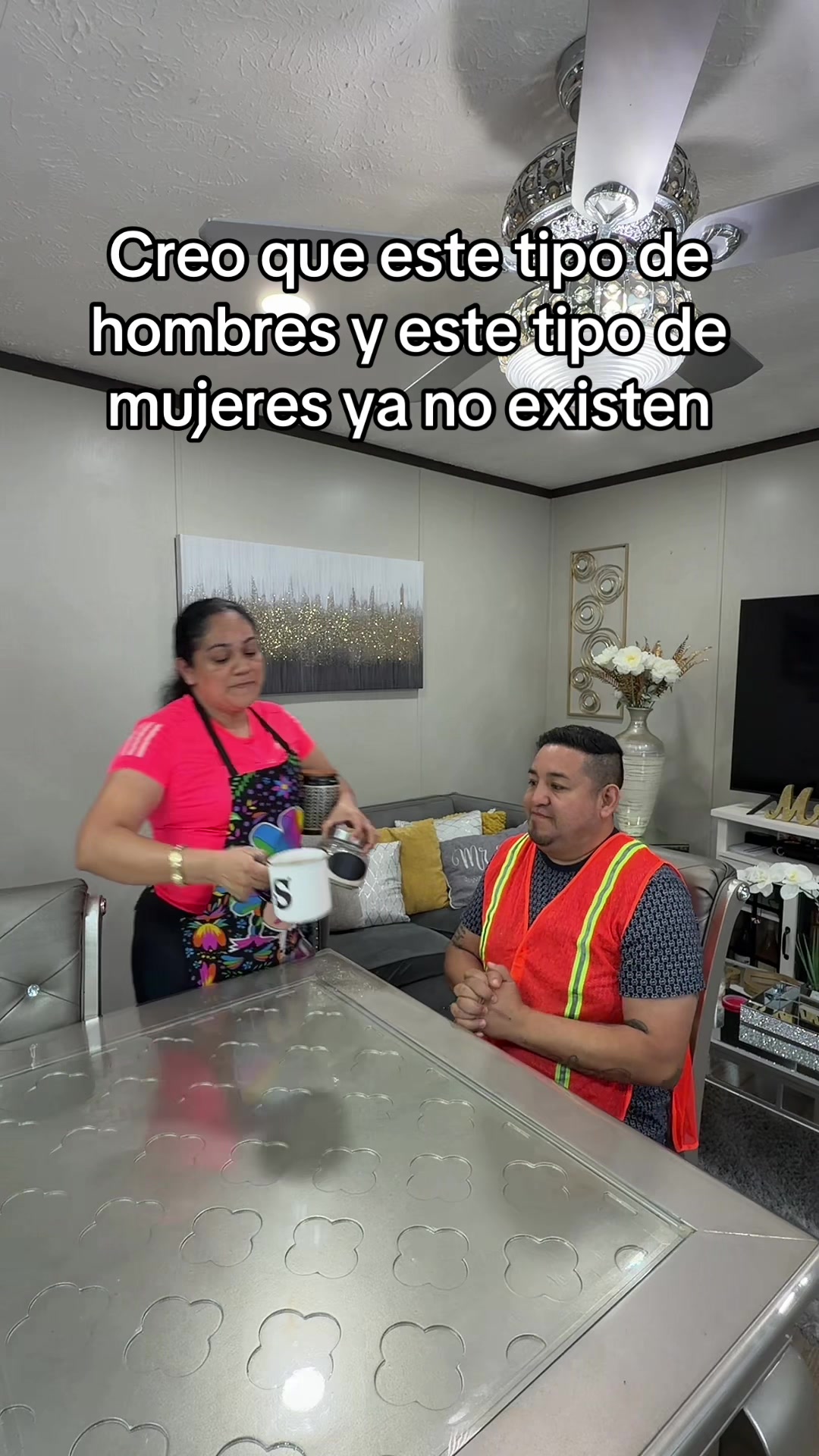 @Una familia mexicana🇲🇽