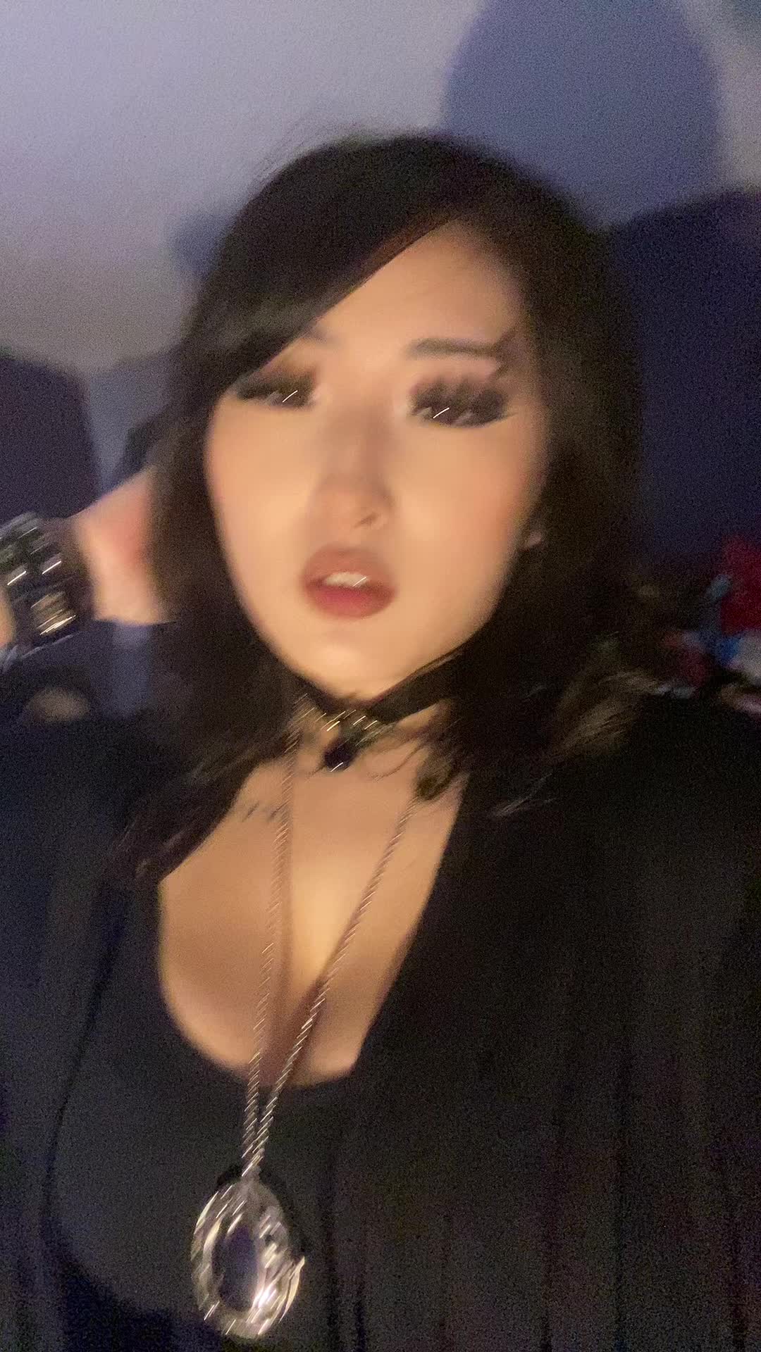 @༺♱༻