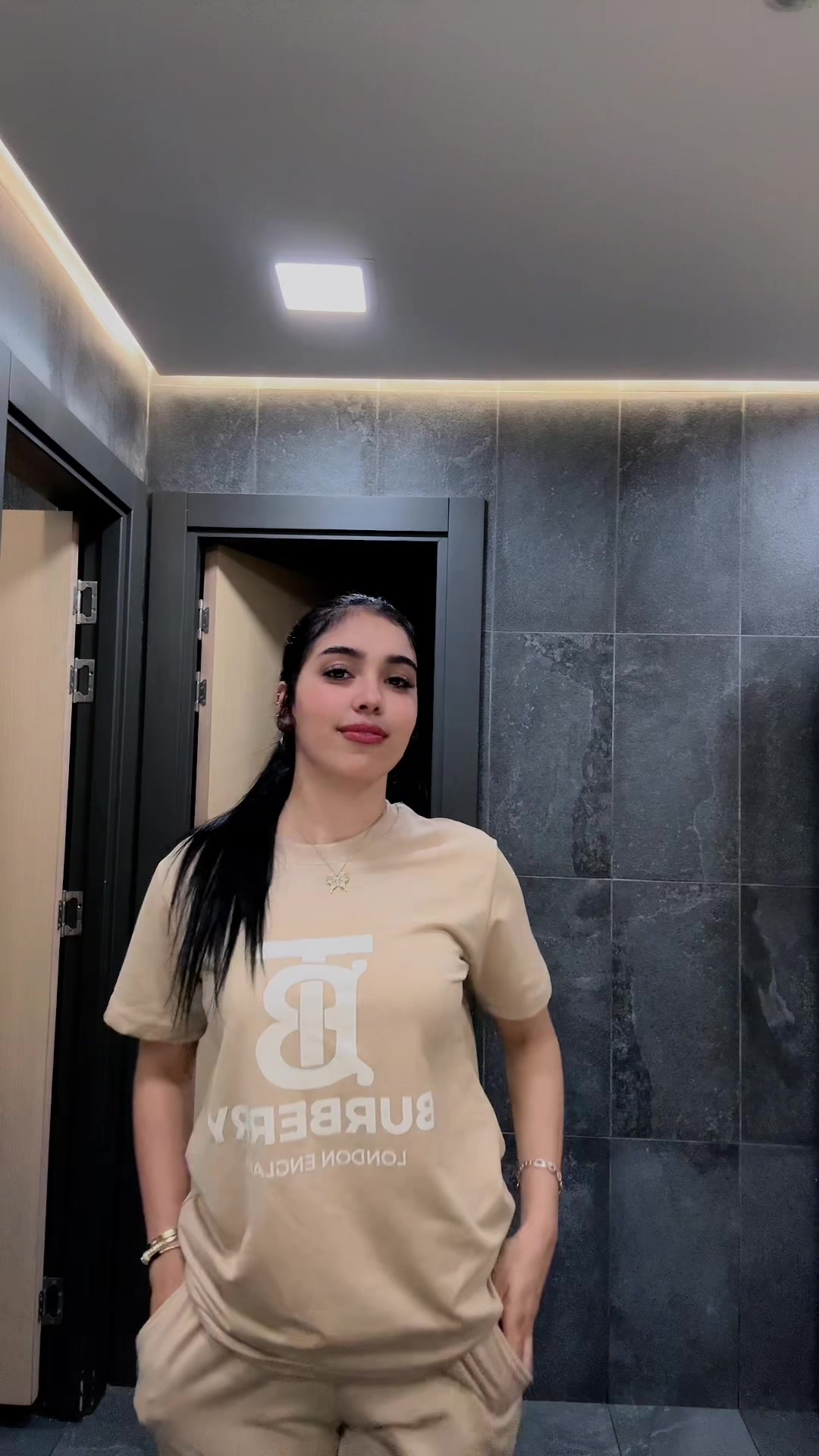 @safae_ananasa